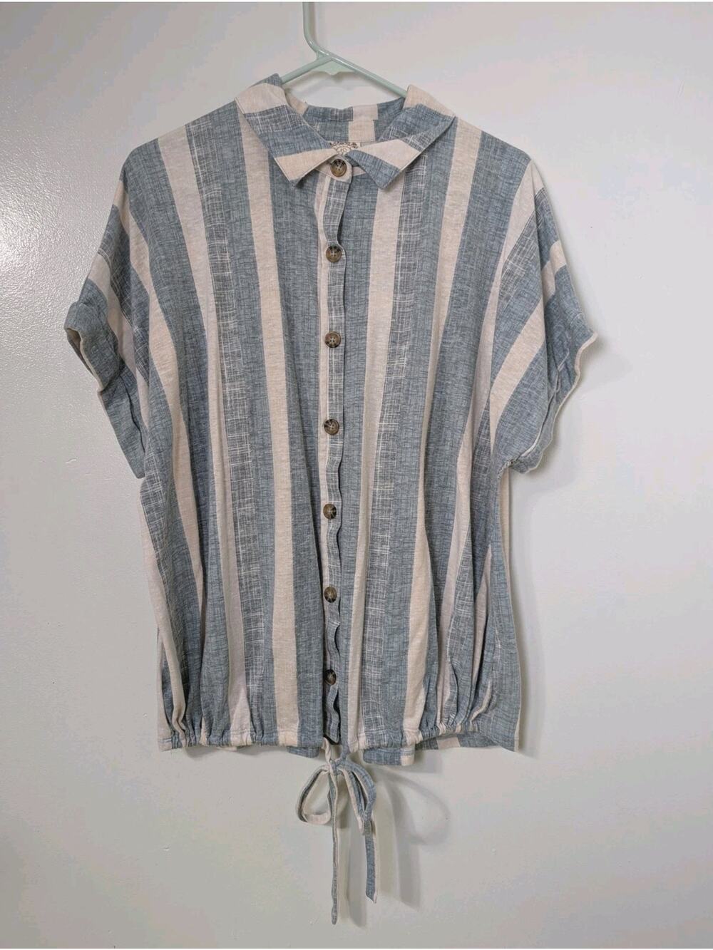 Tru Self Women's Top Size 2X Cap Sleeve Button Down Tie Waist Chambray Striped